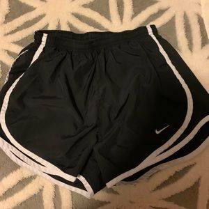 SMALL BLACK AND WHITE SHORTS